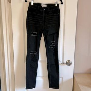 FREE PEOPLE - BLACK DISTRESSED SKINNY JEANS - SIZE 28